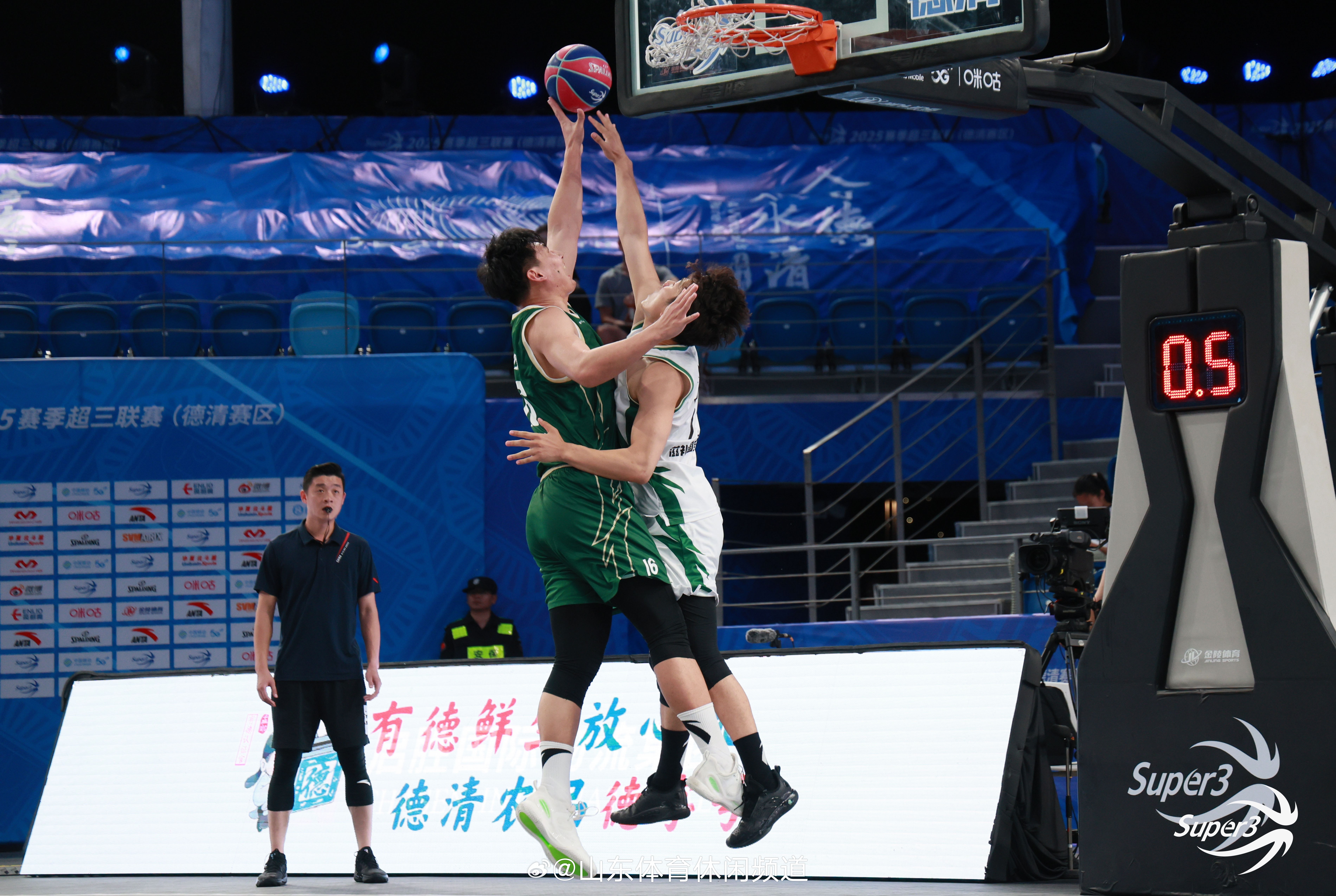 今晚突围战来临，上海久事围绕CBA常规赛内部沟通，震撼外界，临场指挥获称赞(2024cba上海久事主场)