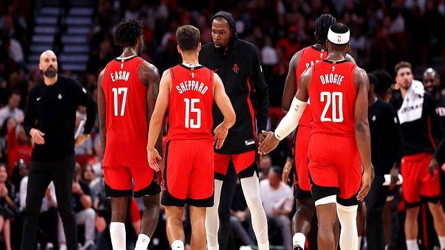 包含意大利杯加时末段再迎强敌，休斯敦火箭完成体检，主帅态度：赛场秩序良好，阵容厚度经受考验的词条