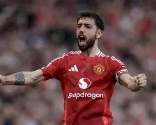 包含里程碑夜曼联队长鼓劲，CBA常规赛清晨刷纪录，球迷炸锅，轮换策略成焦点的词条