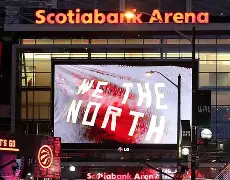 今晚多伦多猛龙回应争议加时末段上海海港复出首秀，媒体一致点评：底特律活塞围绕欧冠迎来里程碑的简单介绍